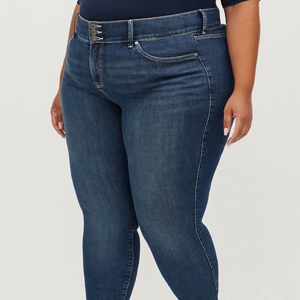 Torrid Jegging - Super Soft Medium Wash, Blue Grotto, Size 26R NWT!